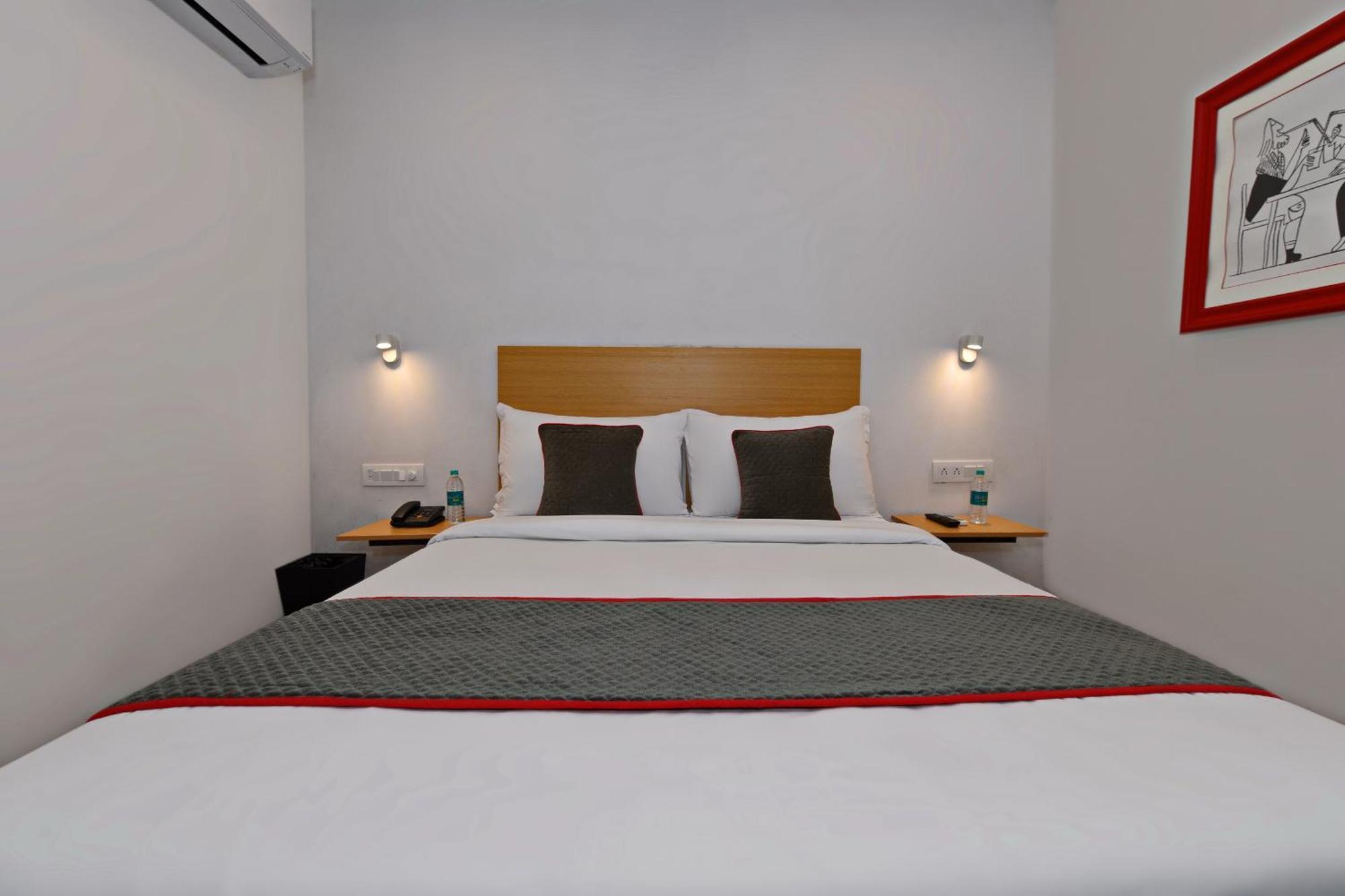 Townhouse Function Inn Near Chaudhary Charan Singh International Airport Lucknow Exterior photo