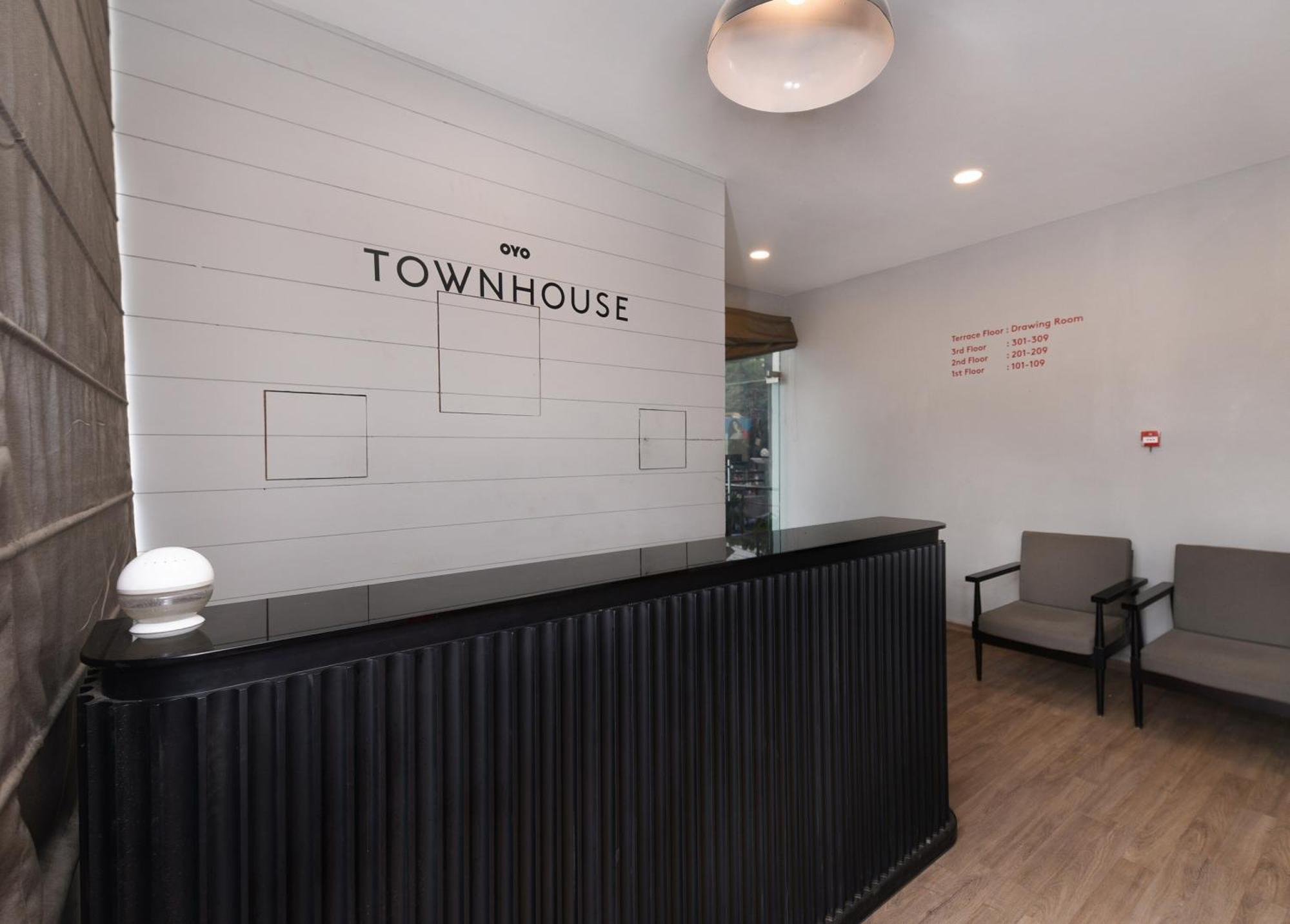 Townhouse Function Inn Near Chaudhary Charan Singh International Airport Lucknow Exterior photo
